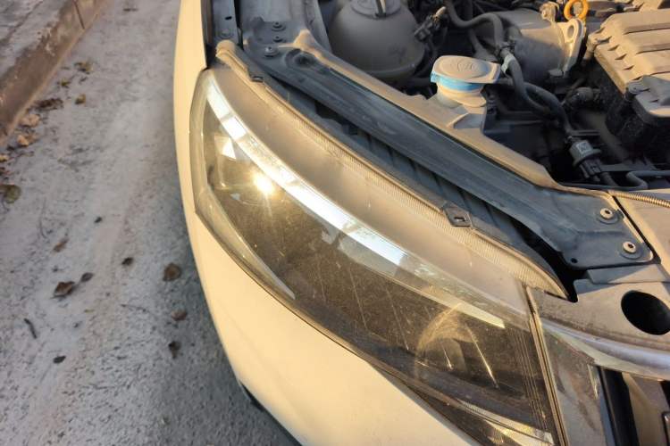 Used Skoda Kamiq 2020 1.5L Automatic Standard Edition Right Front Headlight