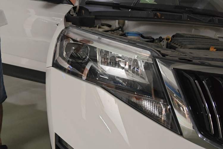 Used Skoda Kamiq 2020 1.5L Automatic Comfort Edition Right Front Headlight
