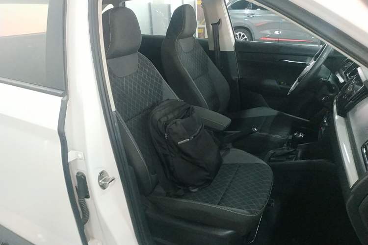 Used Skoda Kamiq 2020 1.5L Automatic Standard Edition Right Front Seat