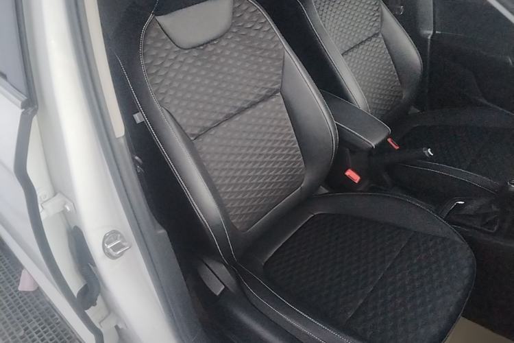 Used Skoda Kamiq 2020 1.5L Automatic Comfort Edition Right Front Seat