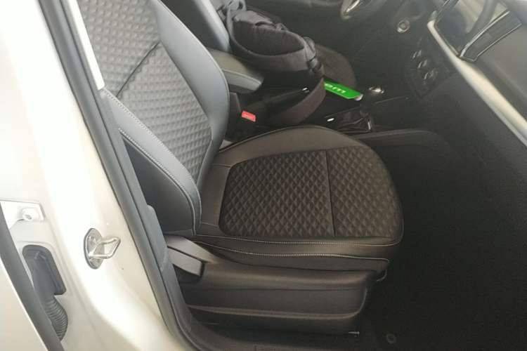 Used Skoda Kamiq 2020 1.5L Automatic Comfort Edition Right Front Seat