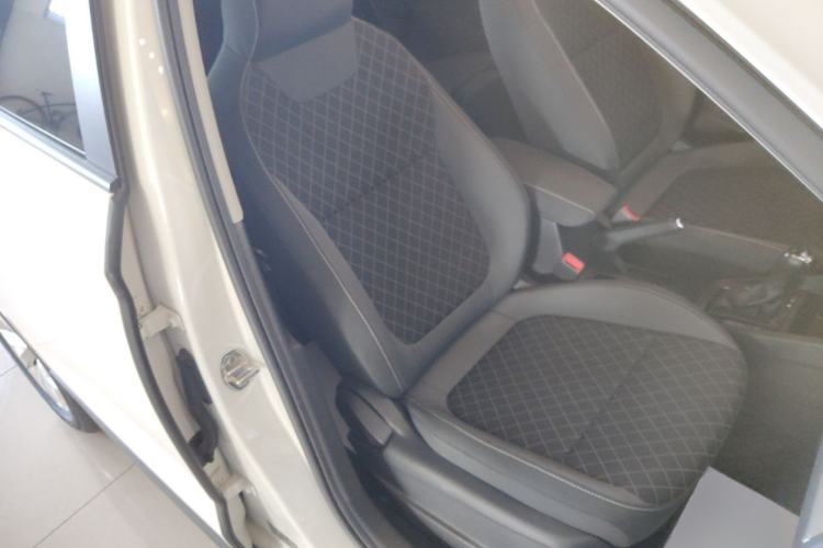 Used Skoda Kamiq 2020 1.5L Automatic Comfort Edition Right Front Seat