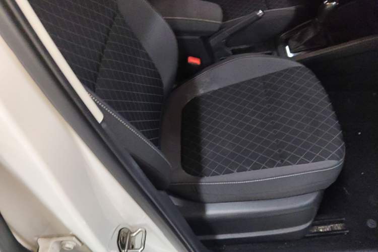Used Skoda Kamiq 2020 1.5L Automatic Standard Edition Right Front Seat