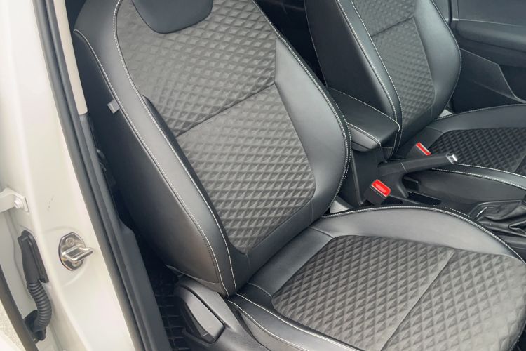 Used Skoda Kamiq 2020 1.5L Automatic Comfort Edition Right Front Seat