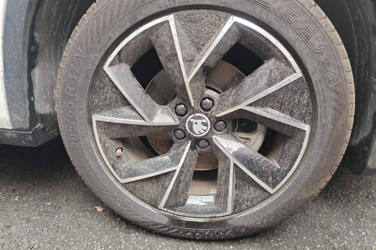 Used Skoda Kamiq 2020 Facelifted GT TSI 230 DSG Flagship Edition China VI Standard Right Front Wheel Hub