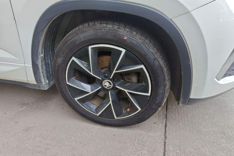Used Skoda Kamiq 2020 Facelifted GT 1.5L Automatic Flagship Version China VI Standard Right Front Wheel Hub