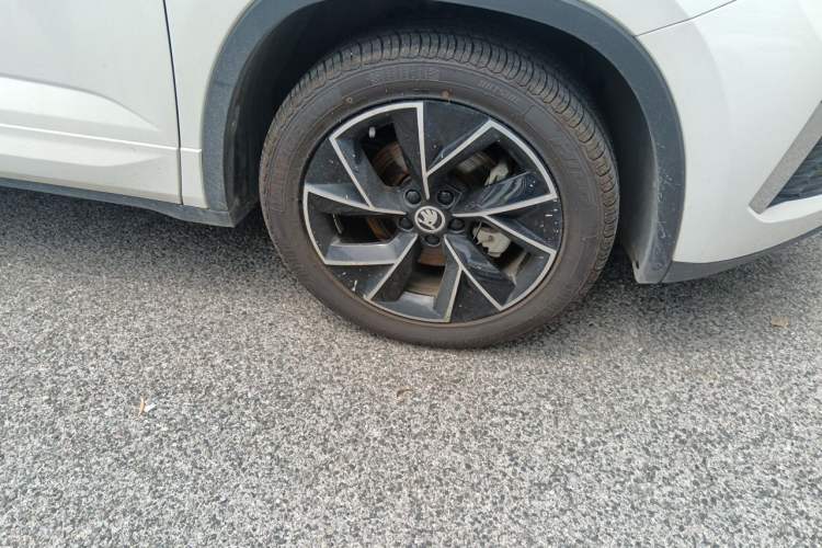 Used Skoda Kamiq 2020 GT TSI 230 DSG Flagship Edition China VI standard Right Front Wheel Hub