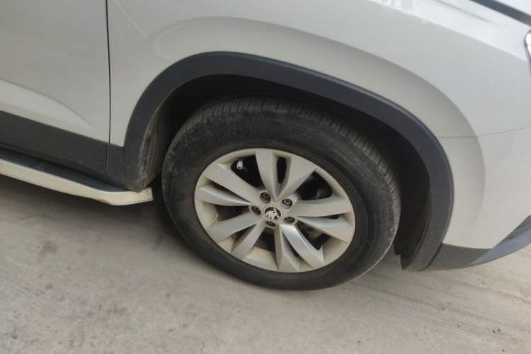 Used Skoda Kamiq 2020 1.5L Automatic Standard Edition Right Front Wheel Hub
