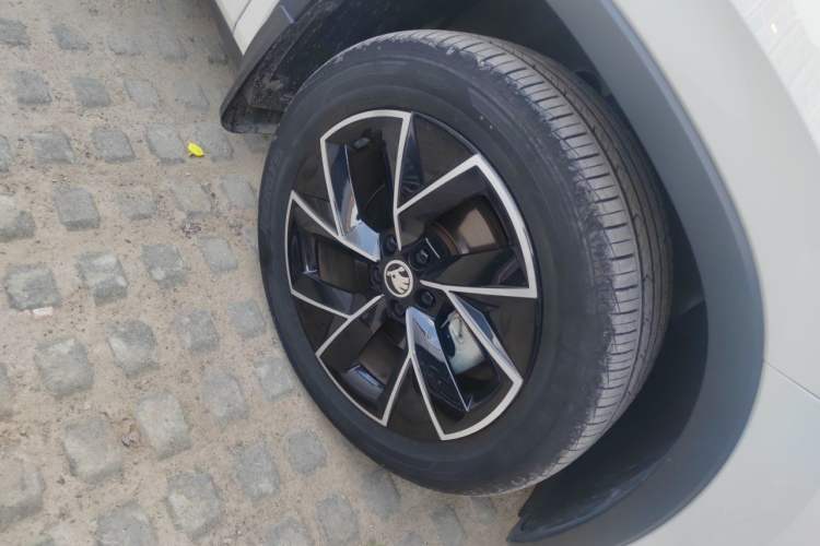Used Skoda Kamiq 2020 Facelifted GT 1.5L Automatic Flagship Version China VI Standard Right Front Wheel Hub