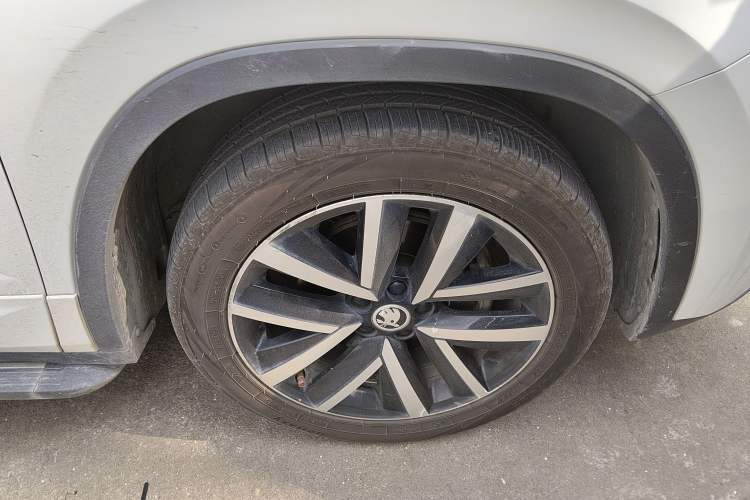 Used Skoda Kamiq 2020 GT TSI 230 DSG Comfort Edition China VI standard Right Front Wheel Hub