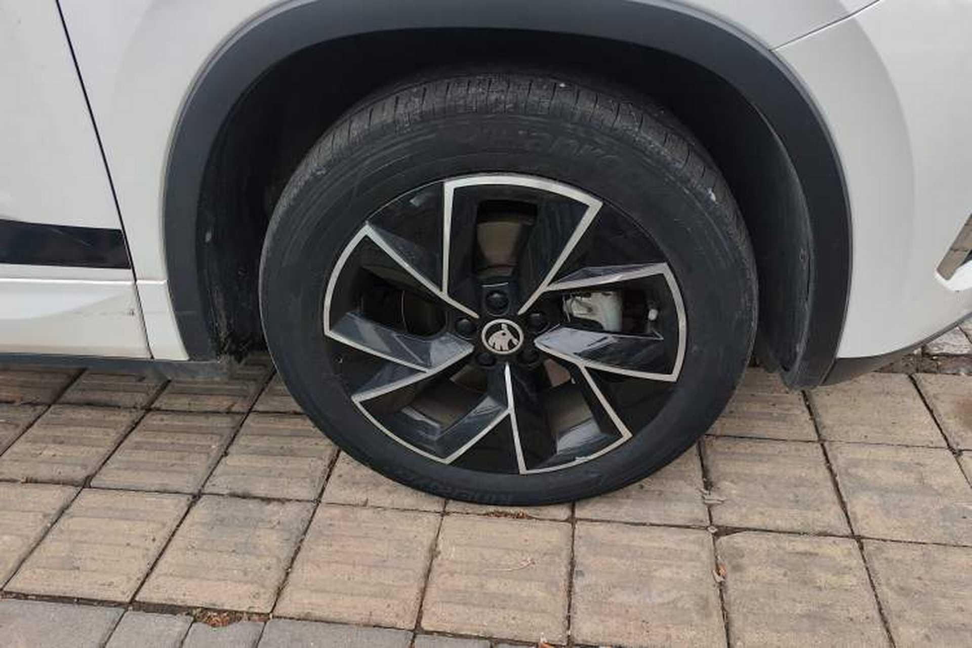 Used Skoda Kamiq 2020 Facelifted GT TSI 230 DSG Comfort Edition China VI Standard Right Front Wheel Hub