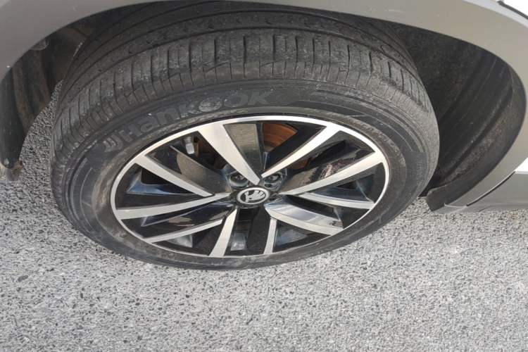 Used Skoda Kamiq 2020 1.5L Automatic Comfort Edition Right Rear Wheel Hub