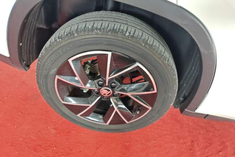 Used Skoda Kamiq 2020 Facelifted GT TSI 230 DSG Flagship Edition China VI Standard Right Rear Wheel Hub