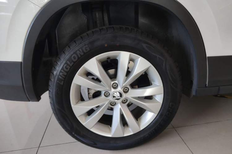 Used Skoda Kamiq 2020 1.5L Automatic Comfort Edition Right Rear Wheel Hub