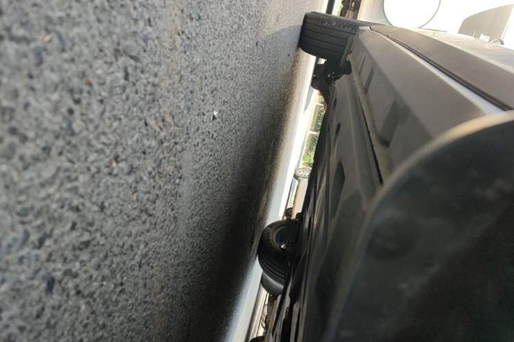 Used Skoda Kamiq 2020 1.5L Automatic Comfort Edition Right Side Sill