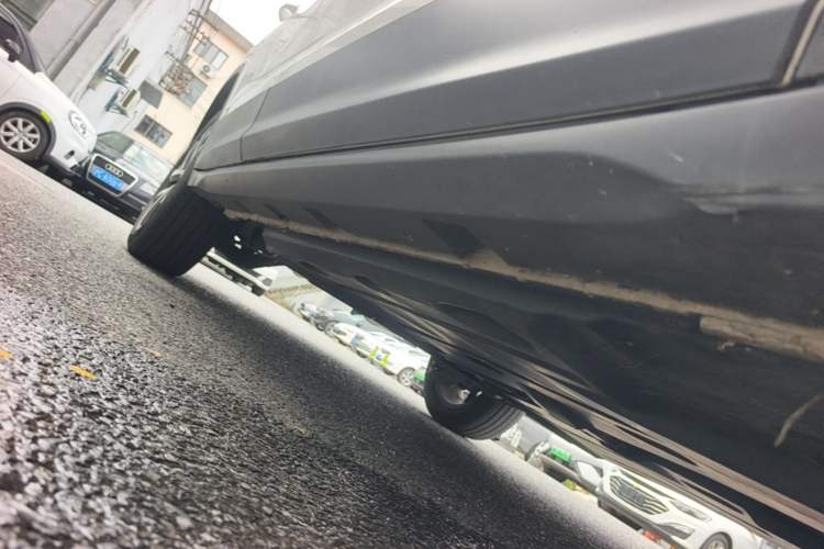 Used Skoda Kamiq 2020 1.5L Automatic Comfort Edition Right Side Sill