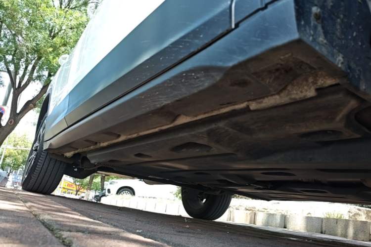 Used Skoda Kamiq 2020 1.5L Automatic Comfort Edition Right Side Sill