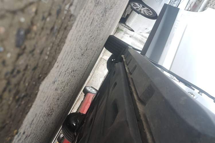 Used Skoda Kamiq 2020 1.5L Automatic Comfort Edition Right Side Sill
