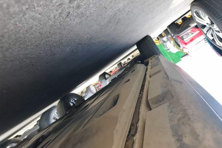 Used Skoda Kamiq 2020 1.5L Automatic Comfort Edition Right Side Sill