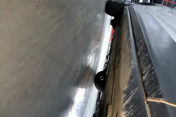 Used Skoda Kamiq 2020 1.5L Manual Comfort Edition Right Side Sill