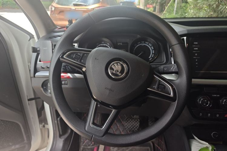 Used Skoda Kamiq 2020 Facelifted GT 1.5L Automatic Flagship Version China VI Standard Steering Wheel
