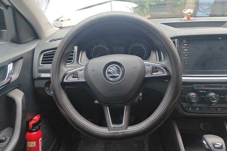 Used Skoda Kamiq 2020 Facelifted GT TSI 230 DSG Flagship Edition China VI Standard Steering Wheel