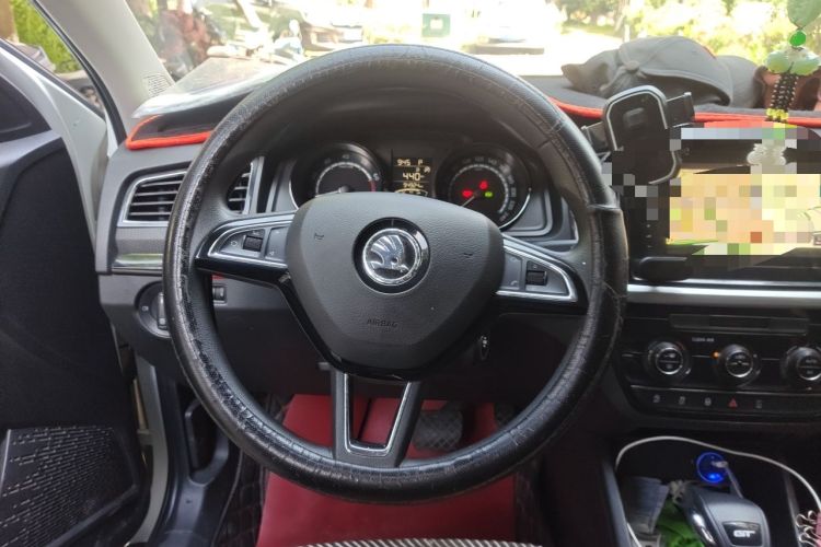 Used Skoda Kamiq 2020 Facelifted GT 1.5L Automatic Flagship Version China VI Standard Steering Wheel