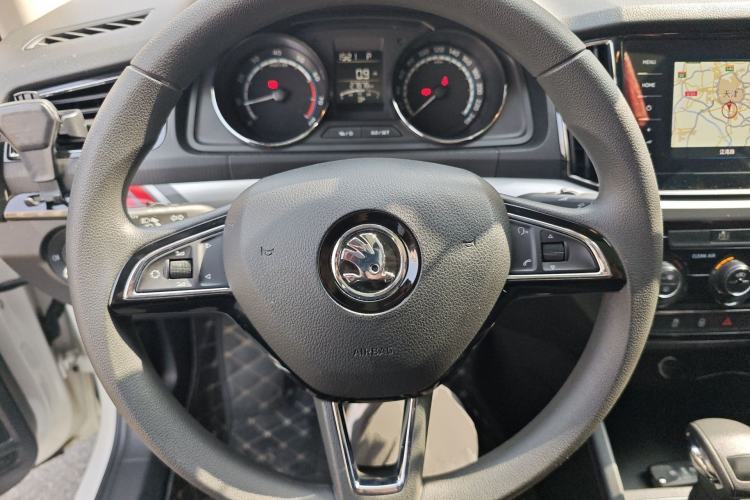 Used Skoda Kamiq 2020 Facelifted GT TSI 230 DSG Flagship Edition China VI Standard Steering Wheel