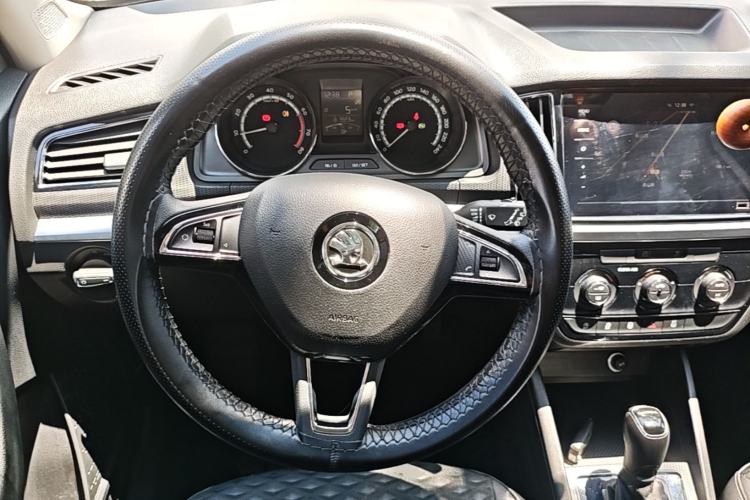 Used Skoda Kamiq 2020 1.5L Automatic Comfort Edition Steering Wheel
