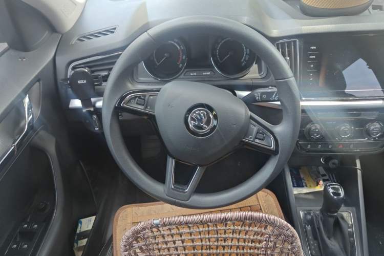 Used Skoda Kamiq 2020 1.5L Automatic Comfort Edition Steering Wheel