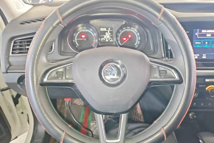 Used Skoda Kamiq 2020 Facelifted GT TSI 230 DSG Flagship Edition China VI Standard Steering Wheel