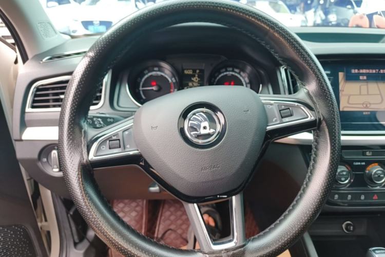 Used Skoda Kamiq 2020 1.5L Automatic Comfort Edition Steering Wheel