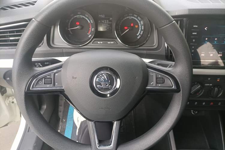 Used Skoda Kamiq 2020 1.5L Manual Standard Edition Steering Wheel