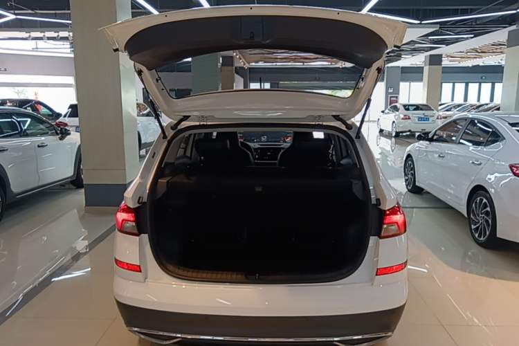 Used Skoda Kamiq 2020 1.5L Automatic Comfort Edition Trunk