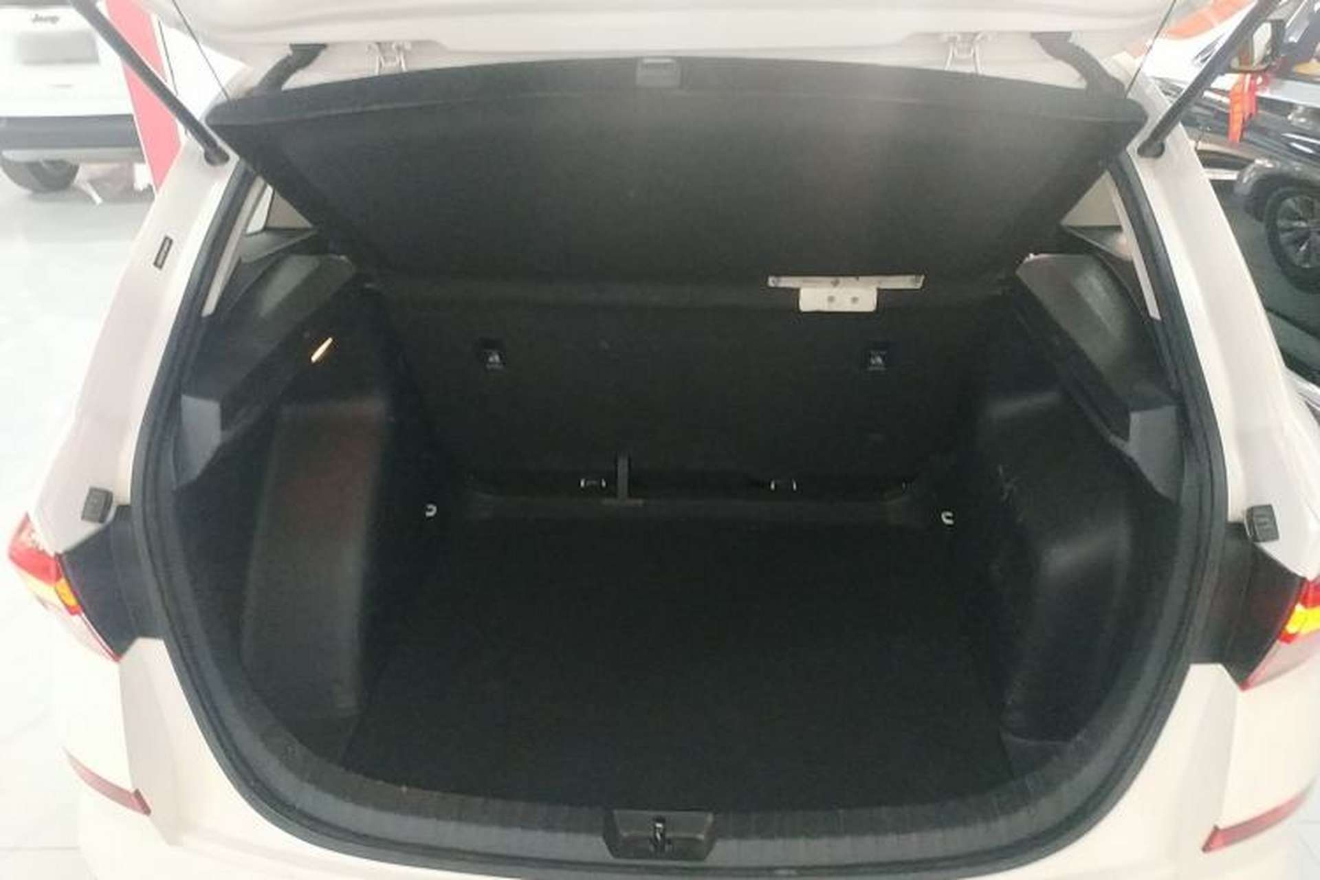 Used Skoda Kamiq 2020 1.5L Automatic Standard Edition Trunk
