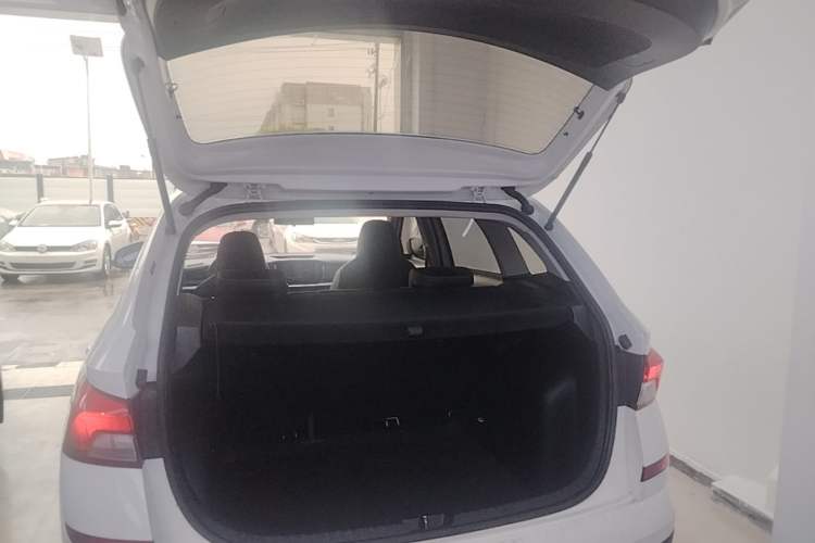 Used Skoda Kamiq 2020 1.5L Automatic Comfort Edition Trunk