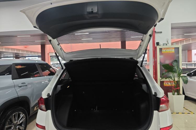 Used Skoda Kamiq 2020 1.5L Automatic Comfort Edition Trunk