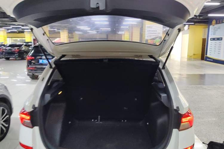Used Skoda Kamiq 2020 1.5L Automatic Standard Edition Trunk