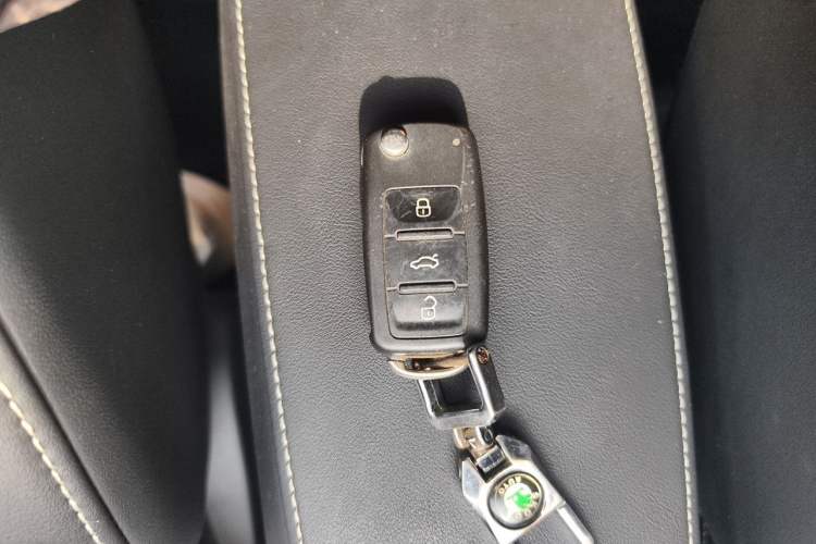 Used Skoda Kamiq 2020 1.5L Manual Comfort Edition Vehicle Key