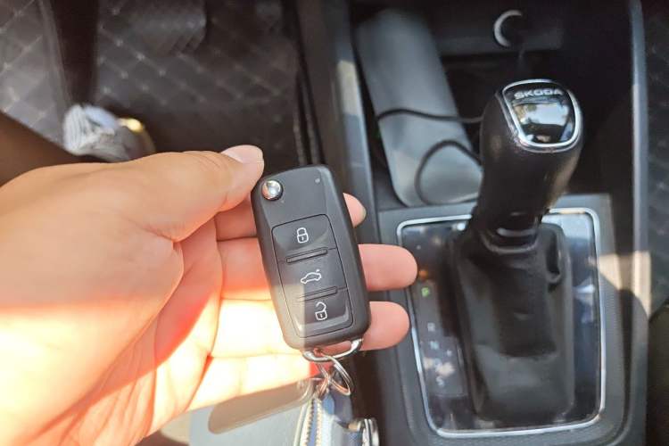 Used Skoda Kamiq 2020 1.5L Automatic Comfort Edition Vehicle Key