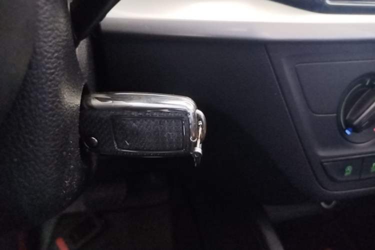 Used Skoda Kamiq 2020 1.5L Automatic Standard Edition Vehicle Key
