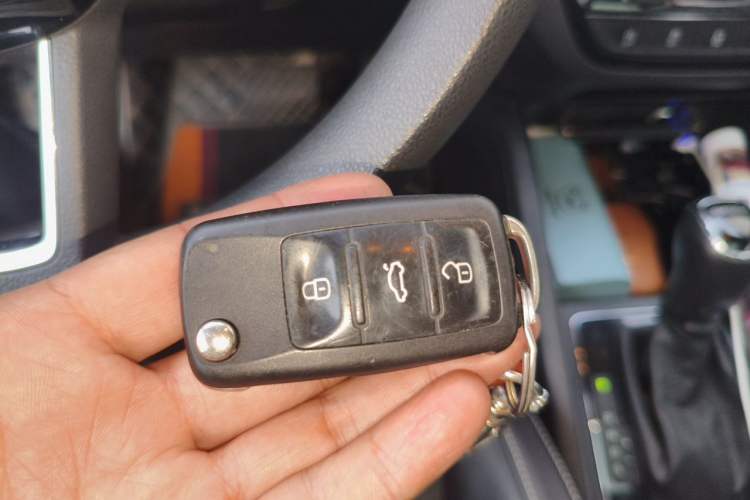 Used Skoda Kamiq 2020 1.5L Automatic Comfort Edition Vehicle Key