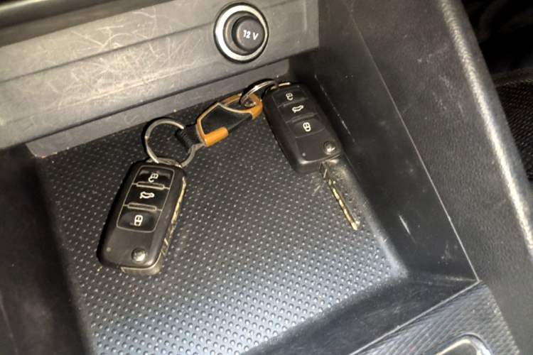 Used Skoda Kamiq 2020 1.5L Manual Comfort Edition Vehicle Key