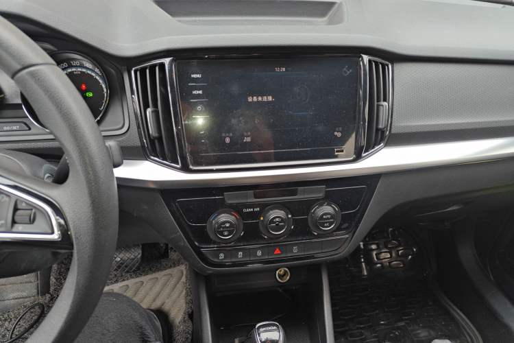 Used Skoda Kamiq 2020 1.5L Automatic Comfort Edition Audio And AC Panel