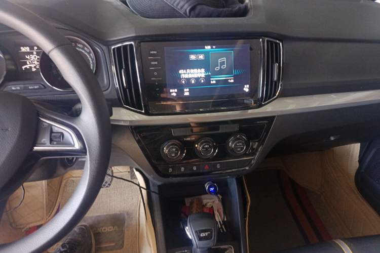 Used Skoda Kamiq 2020 GT TSI 230 DSG Flagship Edition China VI standard Audio And AC Panel