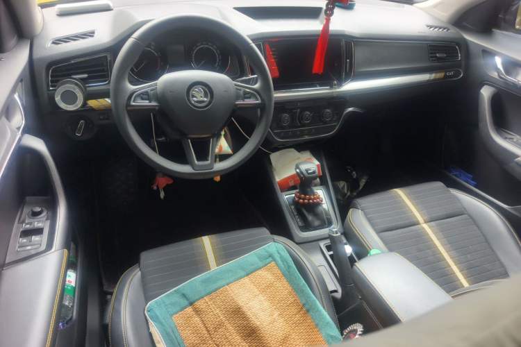 Used Skoda Kamiq 2020 Facelifted GT TSI 230 DSG Flagship Edition China VI Standard Center Console