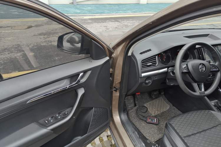Used Skoda Kamiq 2020 1.5L Automatic Comfort Edition Driver Seat