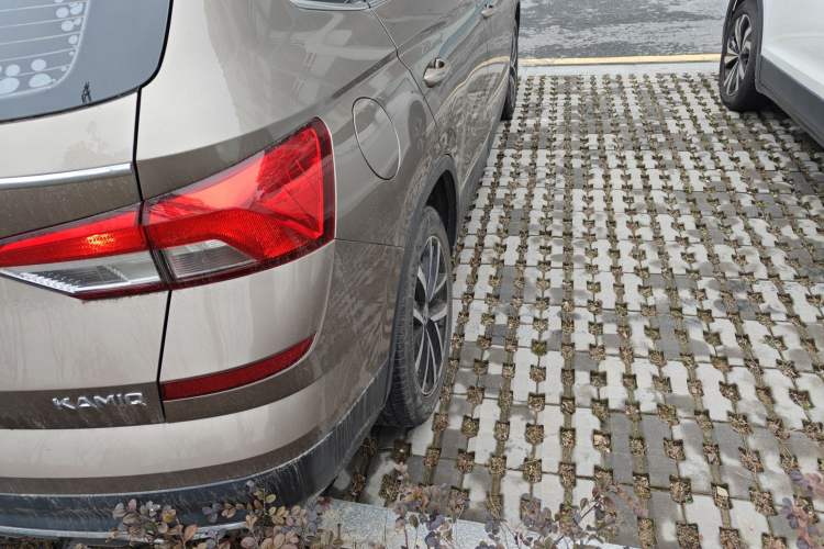 Used Skoda Kamiq 2020 1.5L Automatic Comfort Edition Exterior 3