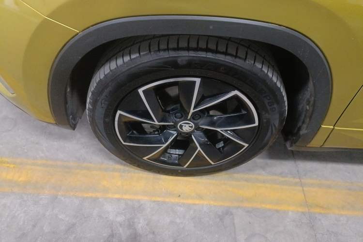 Used Skoda Kamiq 2020 Facelifted GT 1.5L Automatic Flagship Version China VI Standard Exterior 4