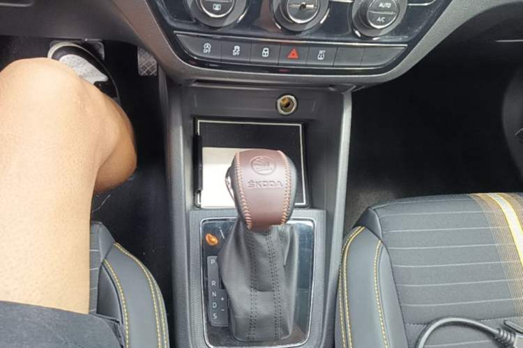 Used Skoda Kamiq 2020 GT TSI 230 DSG Flagship Edition China VI standard Gear Lever